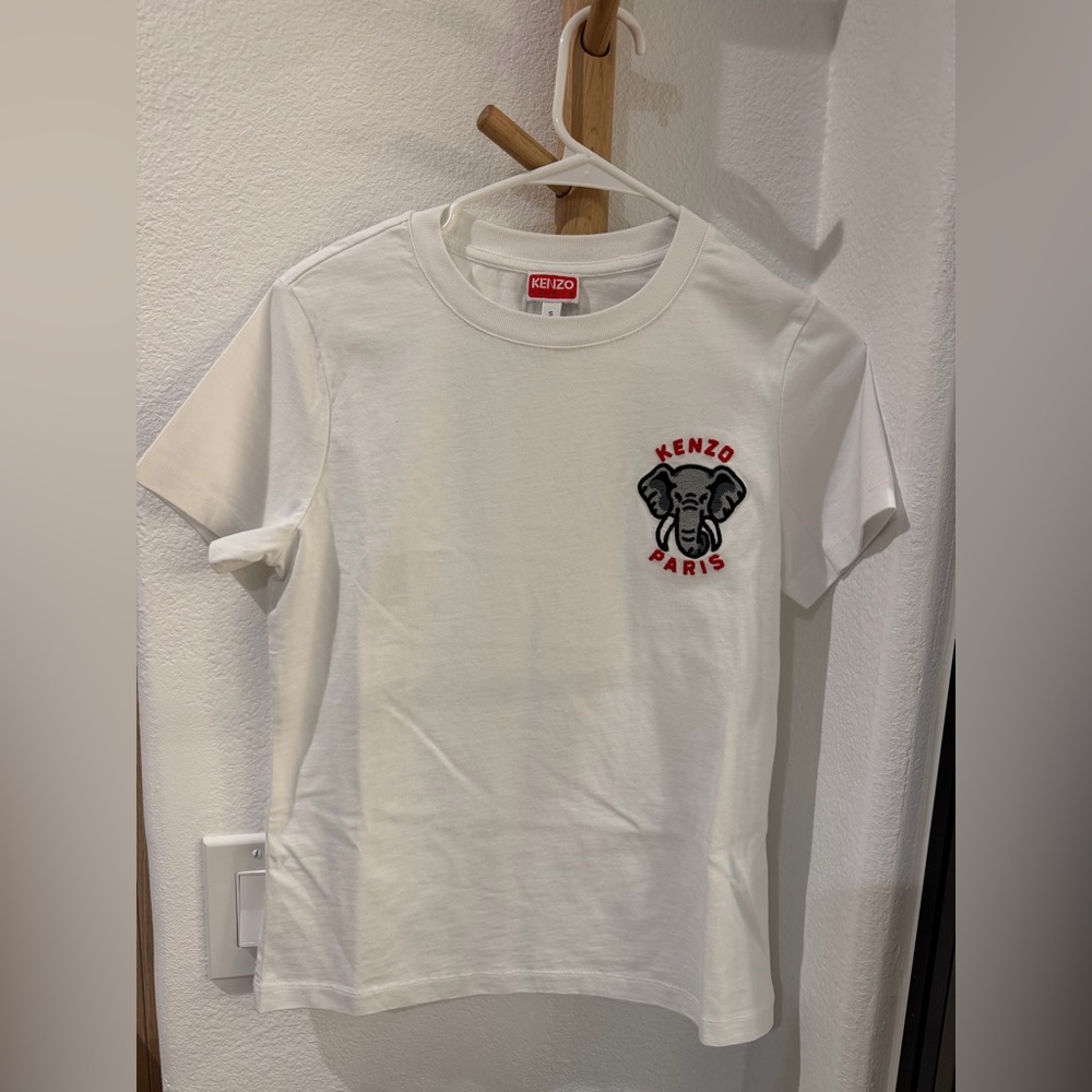 NWOT Kenzo White Tee with Red Logo Patch S
